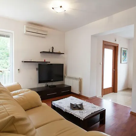 Kondic Apartment *