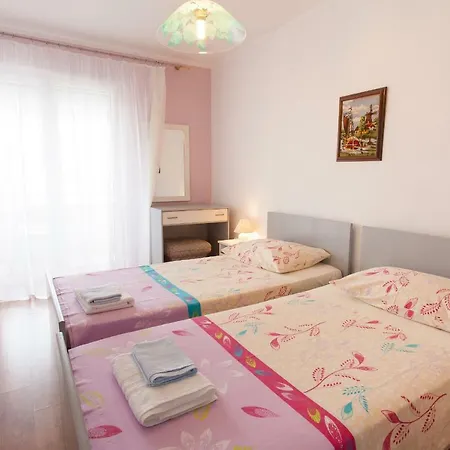 Kondic Apartment *