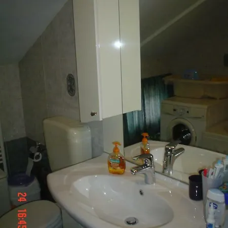 Kondic Apartment Omisalj
