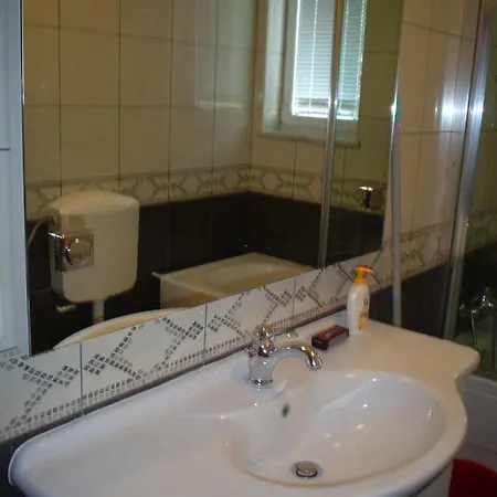 Kondic Apartment *
